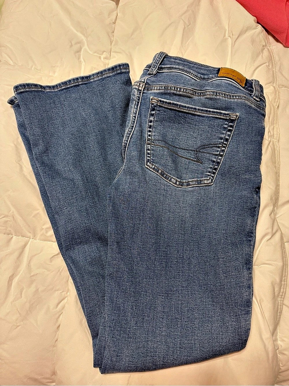 American Eagle Next Level Stretch boot cut Jeans Blue Size 6
